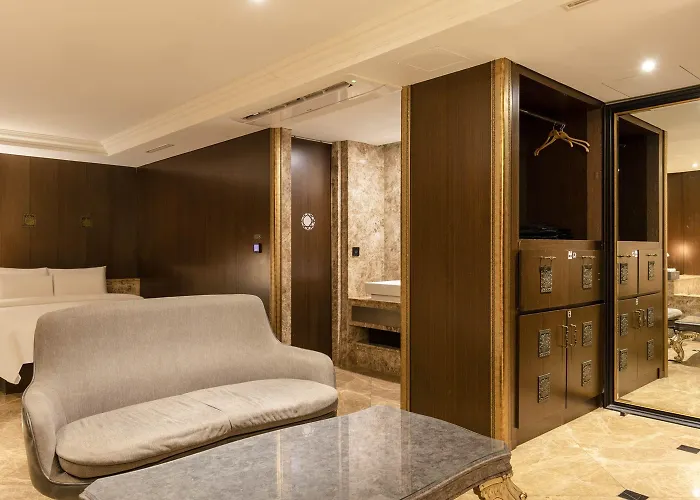 Motel Cullinan And Seoul