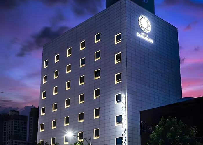 Motel Cullinan And Seoul